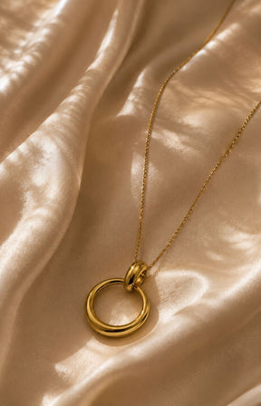 Mira Necklace in Gold 