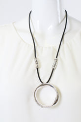 Mona Necklace in Silver