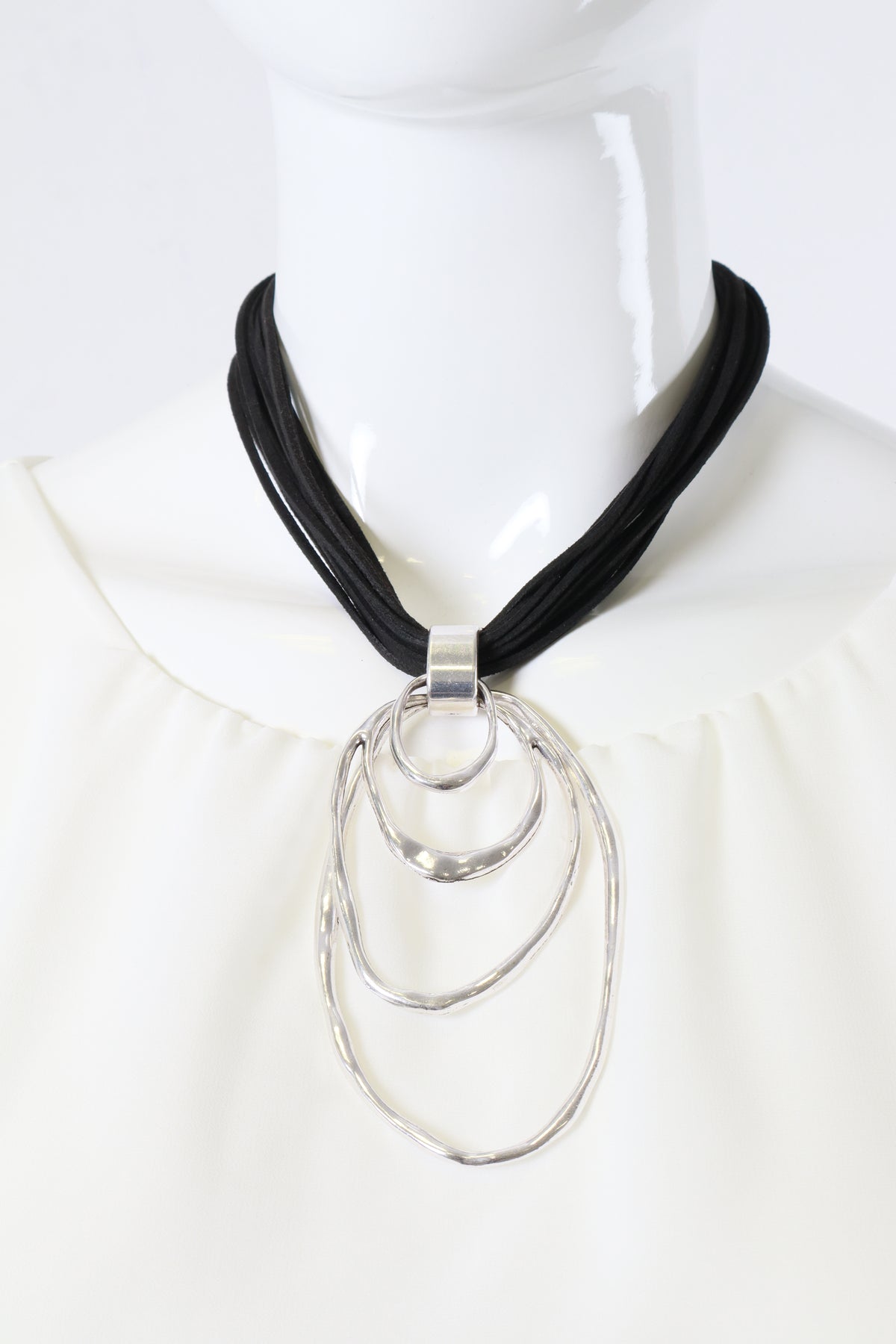 Noreen Necklace in Silver