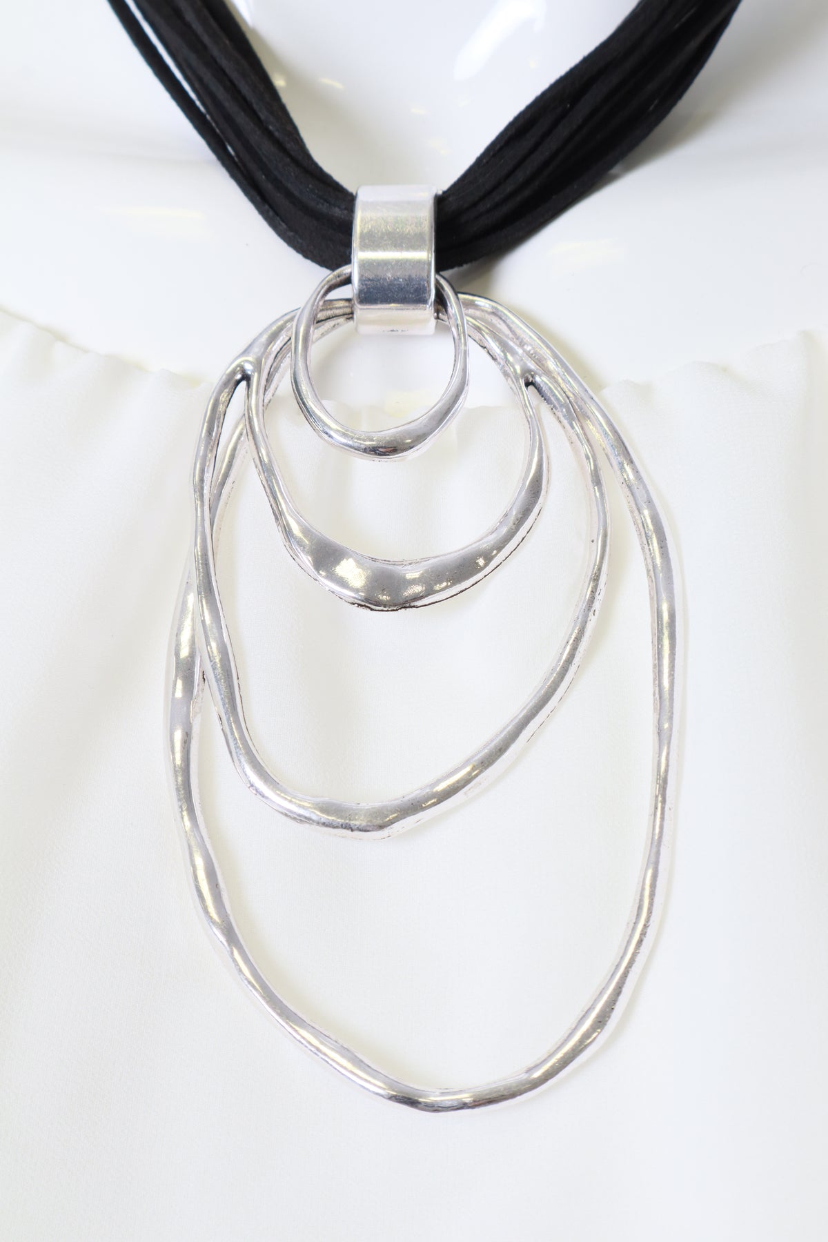 Noreen Necklace in Silver