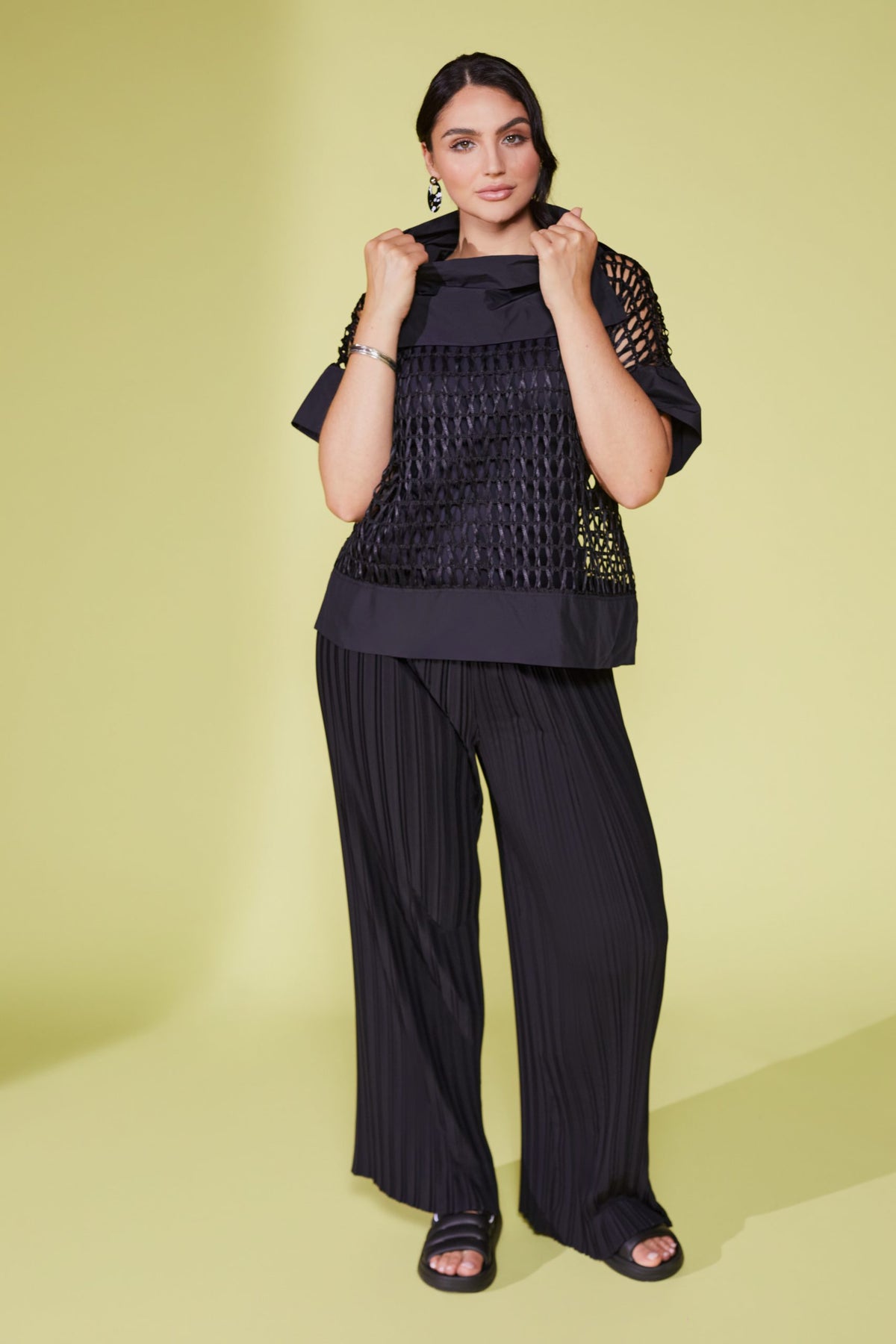 Ora Pleated Trousers in Black