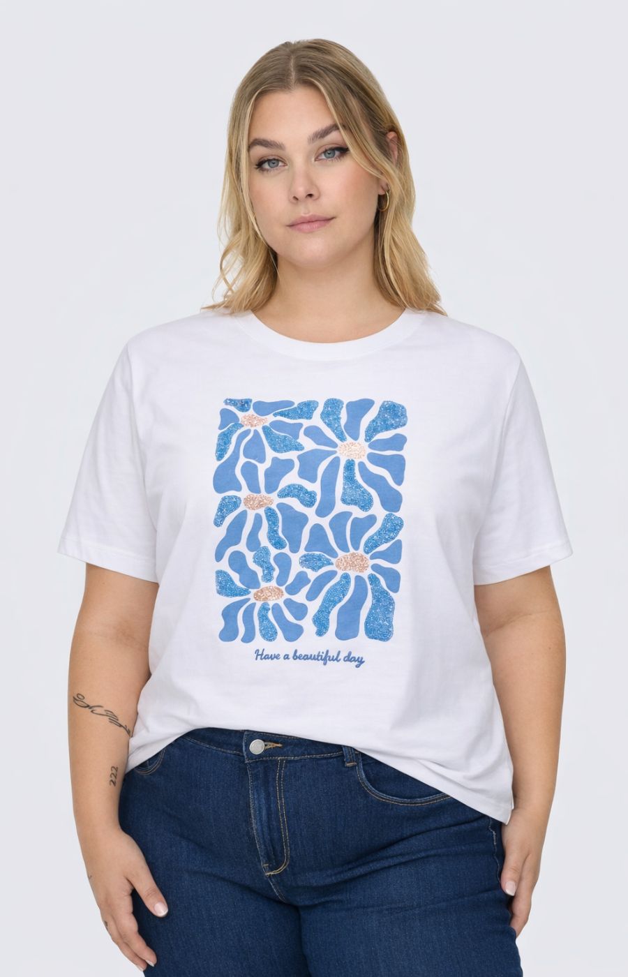 Only Carmakoma Alberte T-Shirt in White 