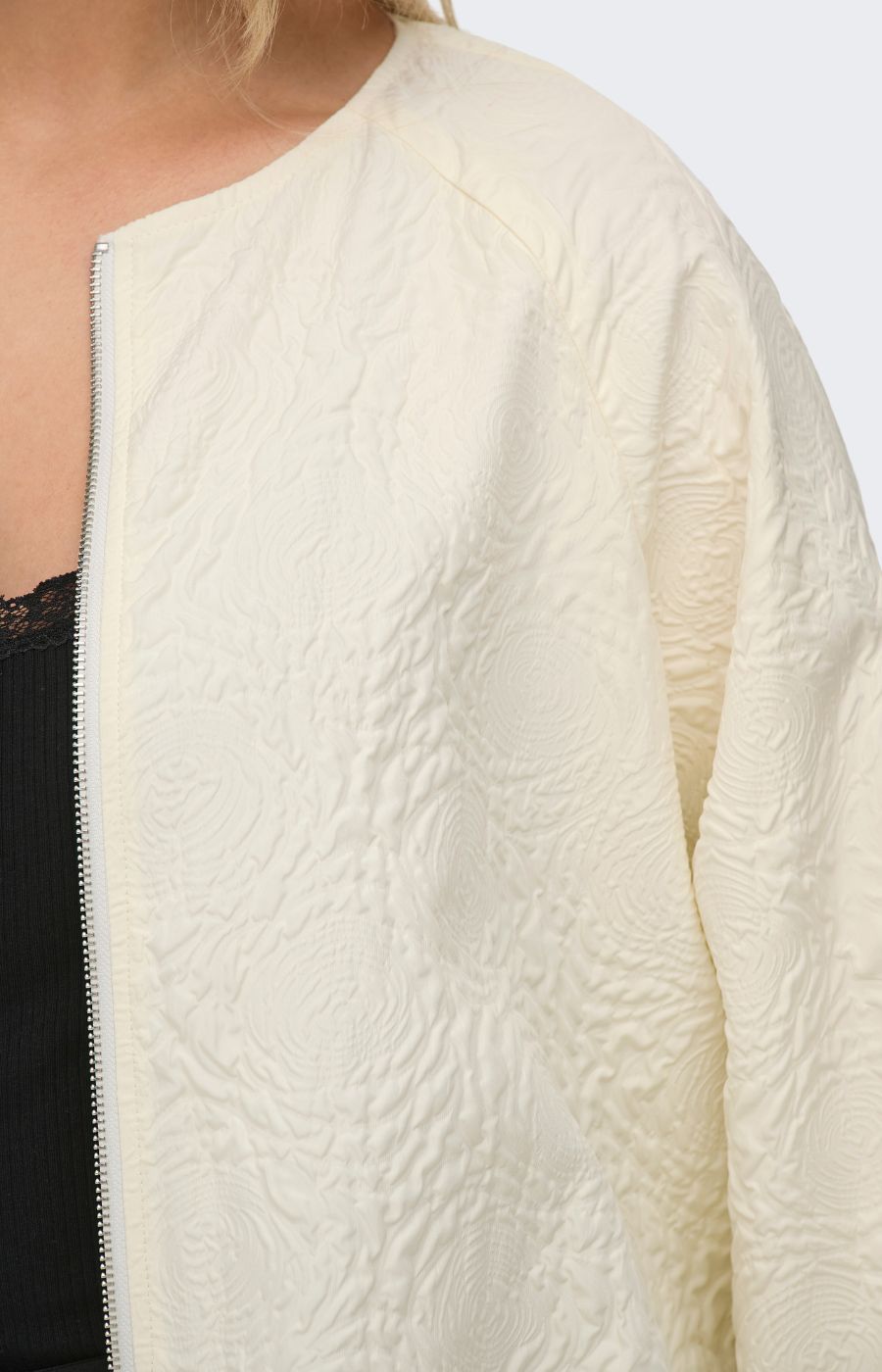 Only Carmakoma Anja Jacket in Cream 