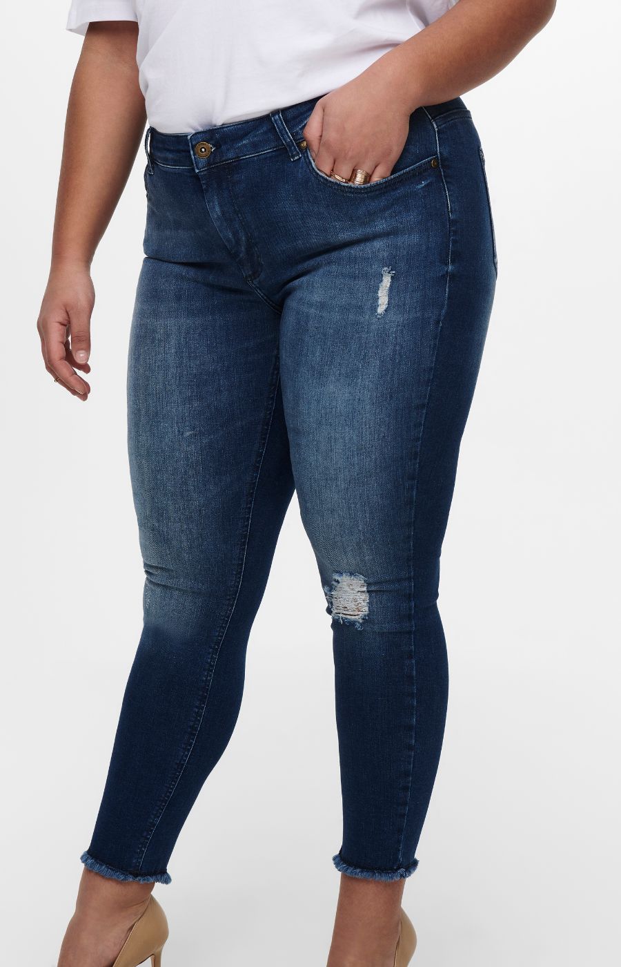 Only Carmakoma Distressed Skinny Jeans 