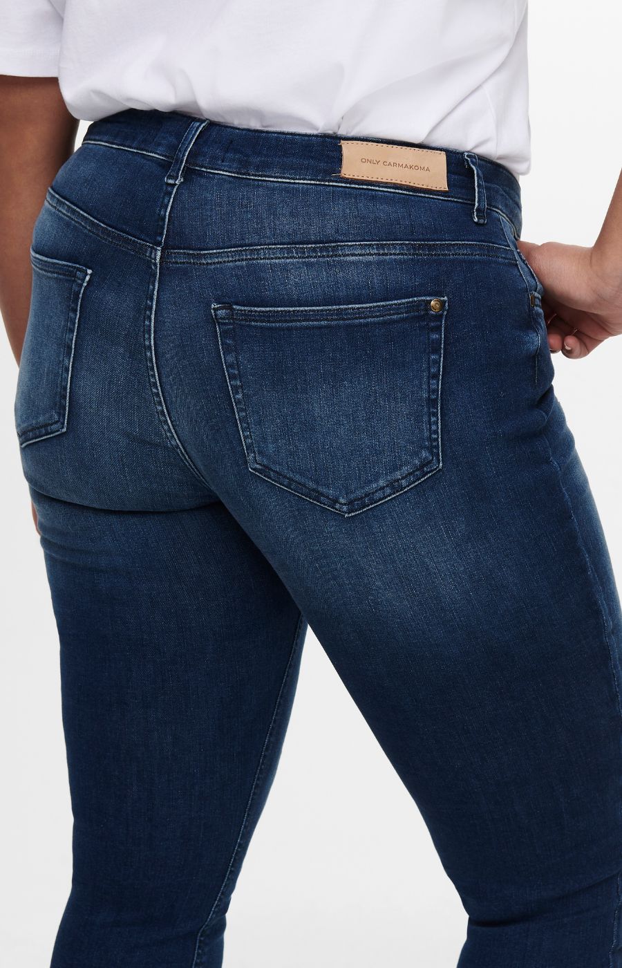 Only Carmakoma Distressed Skinny Jeans 