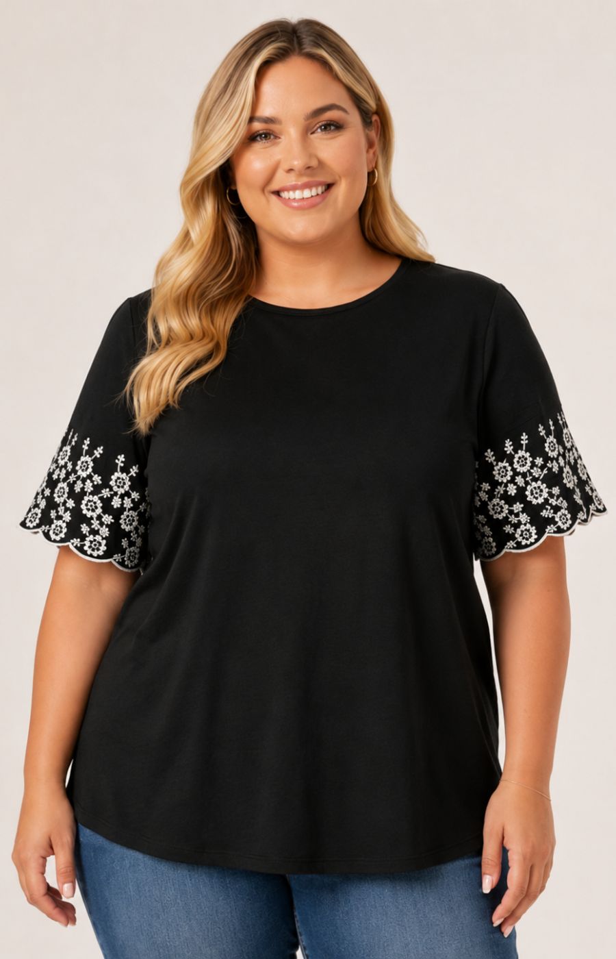 Only Carmakoma Dream T-Shirt in Black 
