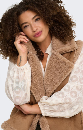 Only Carmakoma Gianna Waistcoat in Tan 