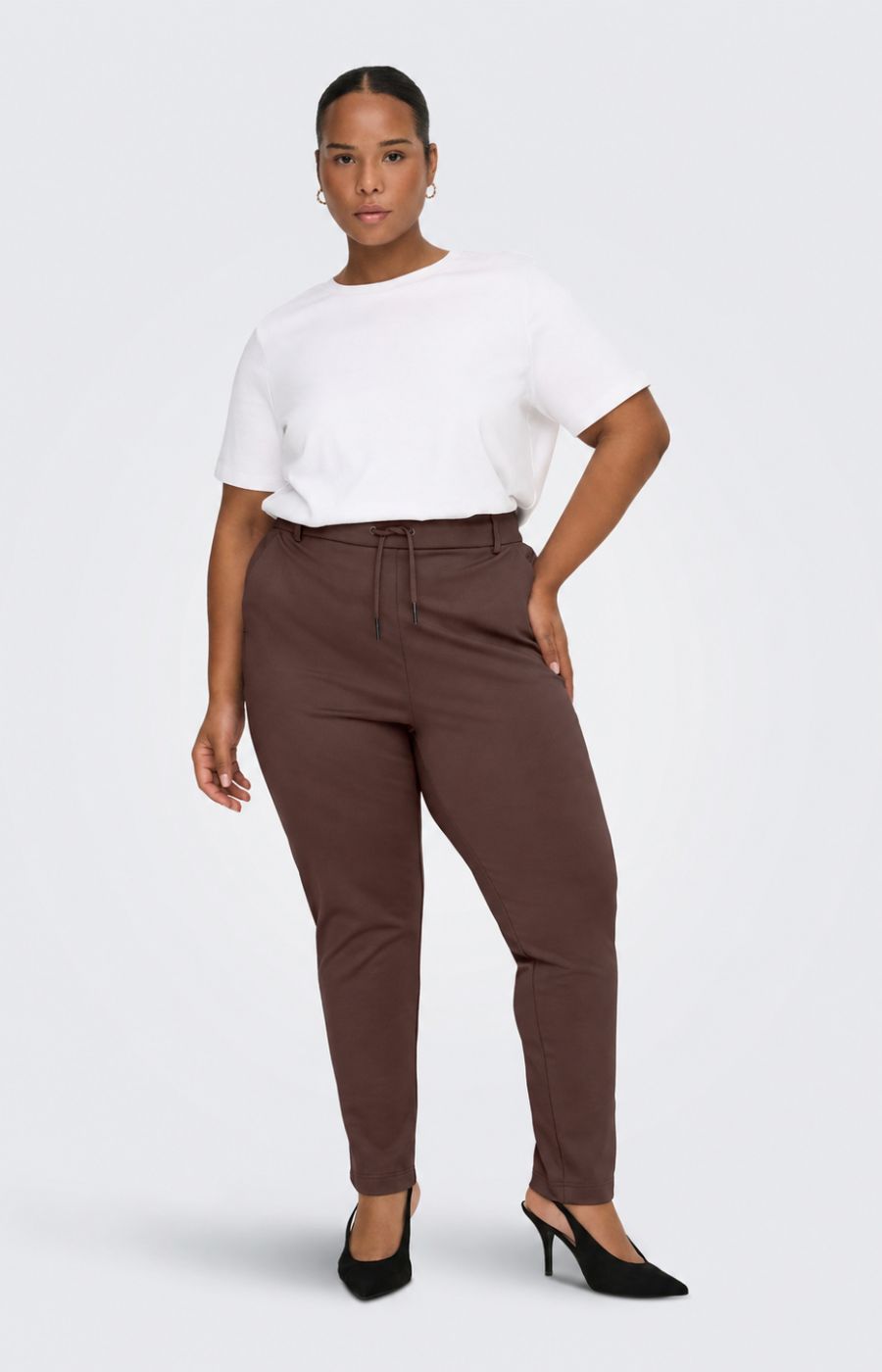Only Carmakoma Life Trousers in Brown 