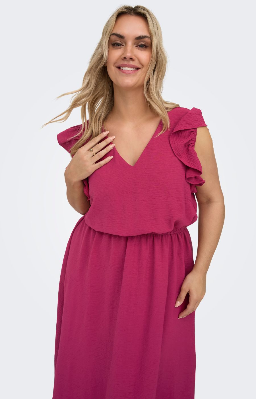 Lady wearing the Only Carmakoma Metta Dress in Wine, a V neck dress with short frill sleeves with an elasticated waistband 