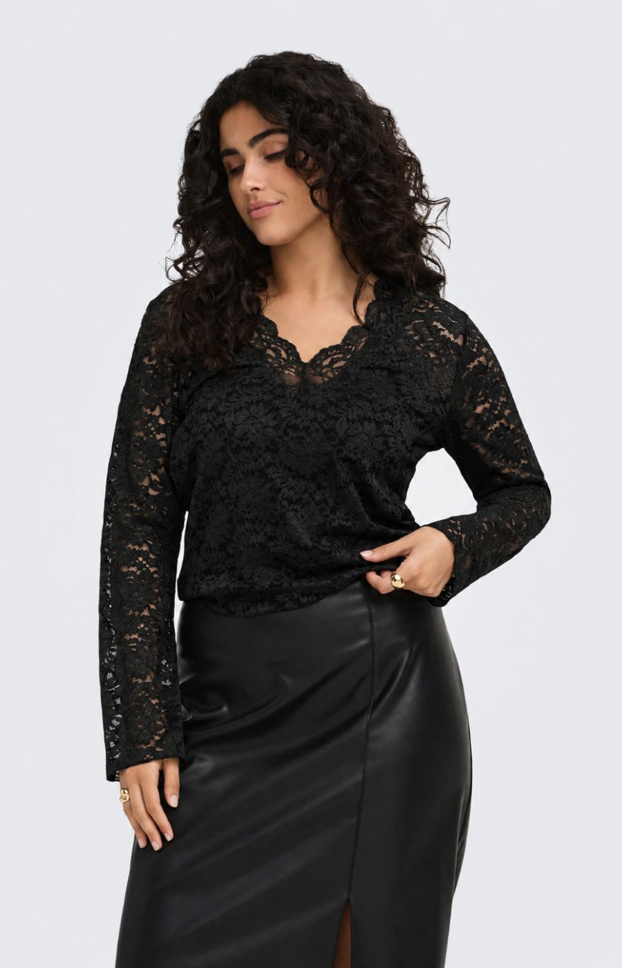 Only Carmakoma Nikka Top in Black 