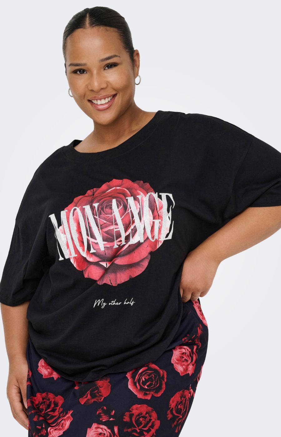 Only Carmakoma Rose T-Shirt in Black