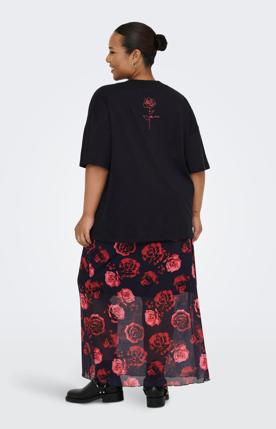 Only Carmakoma Rose T-Shirt in Black