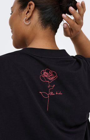 Only Carmakoma Rose T-Shirt in Black
