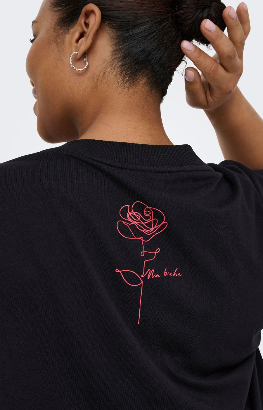 Only Carmakoma Rose T-Shirt in Black
