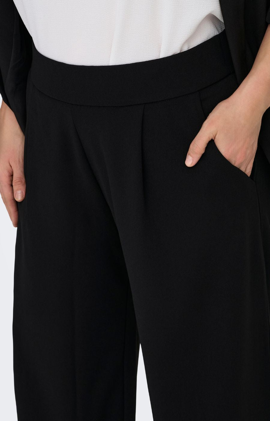 Only Carmakoma Stilla Trouser in Black 