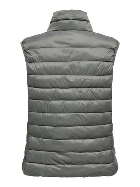 Only Carmakoma Tahia Gilet in Grey