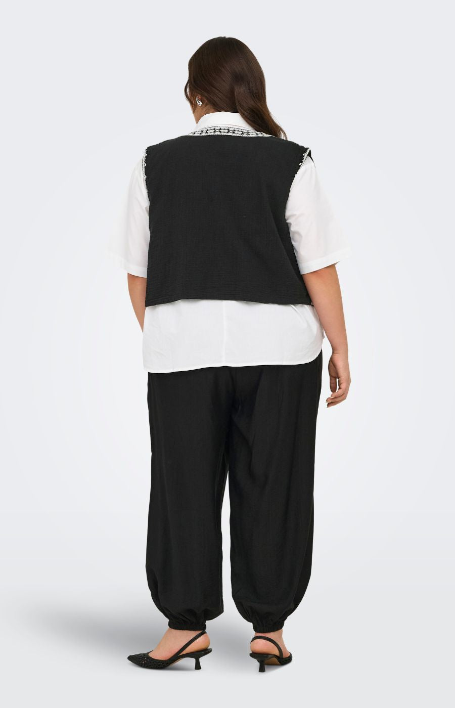 Only Carmakoma Thyra Waistcoat in Black 