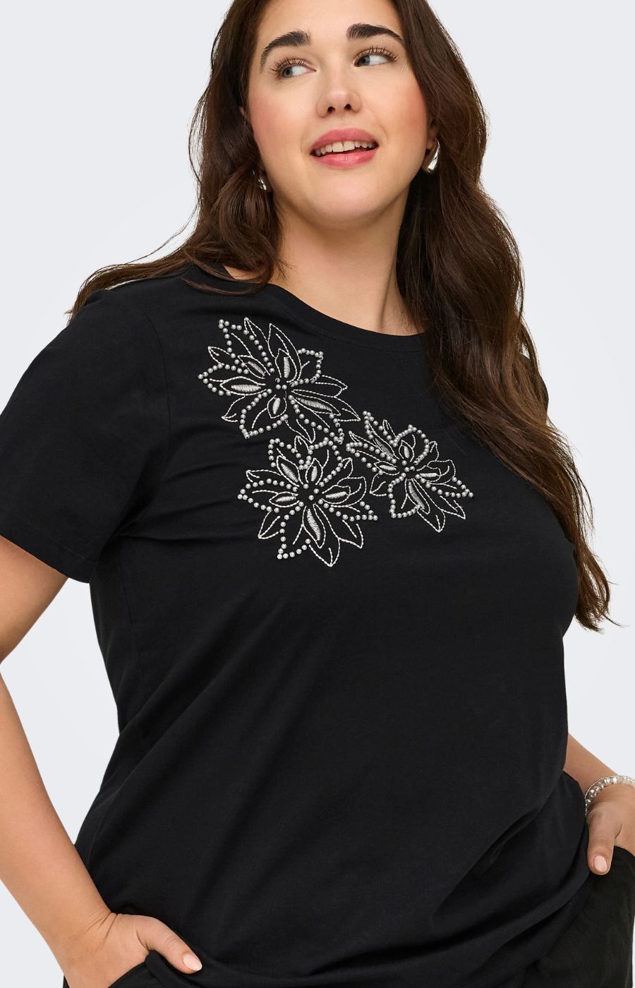 Only Carmakoma Timon T-Shirt in Black 