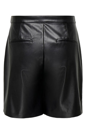 Only Carmakoma Tricia Leather Look Shorts in Black