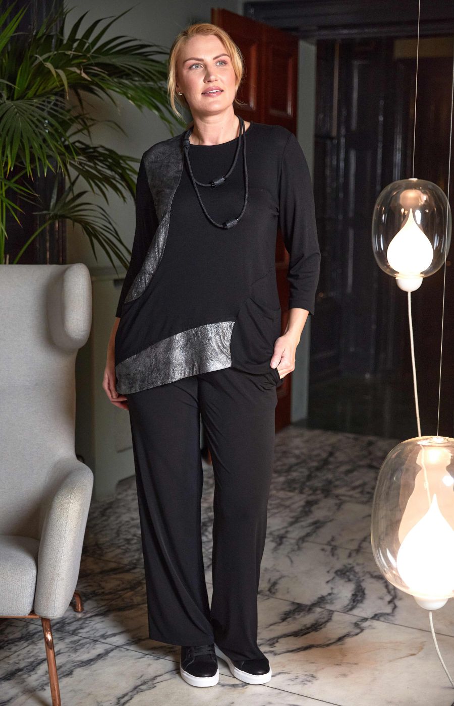 Ora Contrast Panels Pocket Top