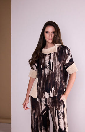 Ora Contrasting Collar Top in Brown 