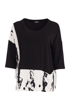 Woman wearing the Ora Contrasting Hem Top in Black, a black top with a contrasting side and hem with a round neckline, 1/2 length sleeves, cut out on the hem, pocket on the front with a plain background  
