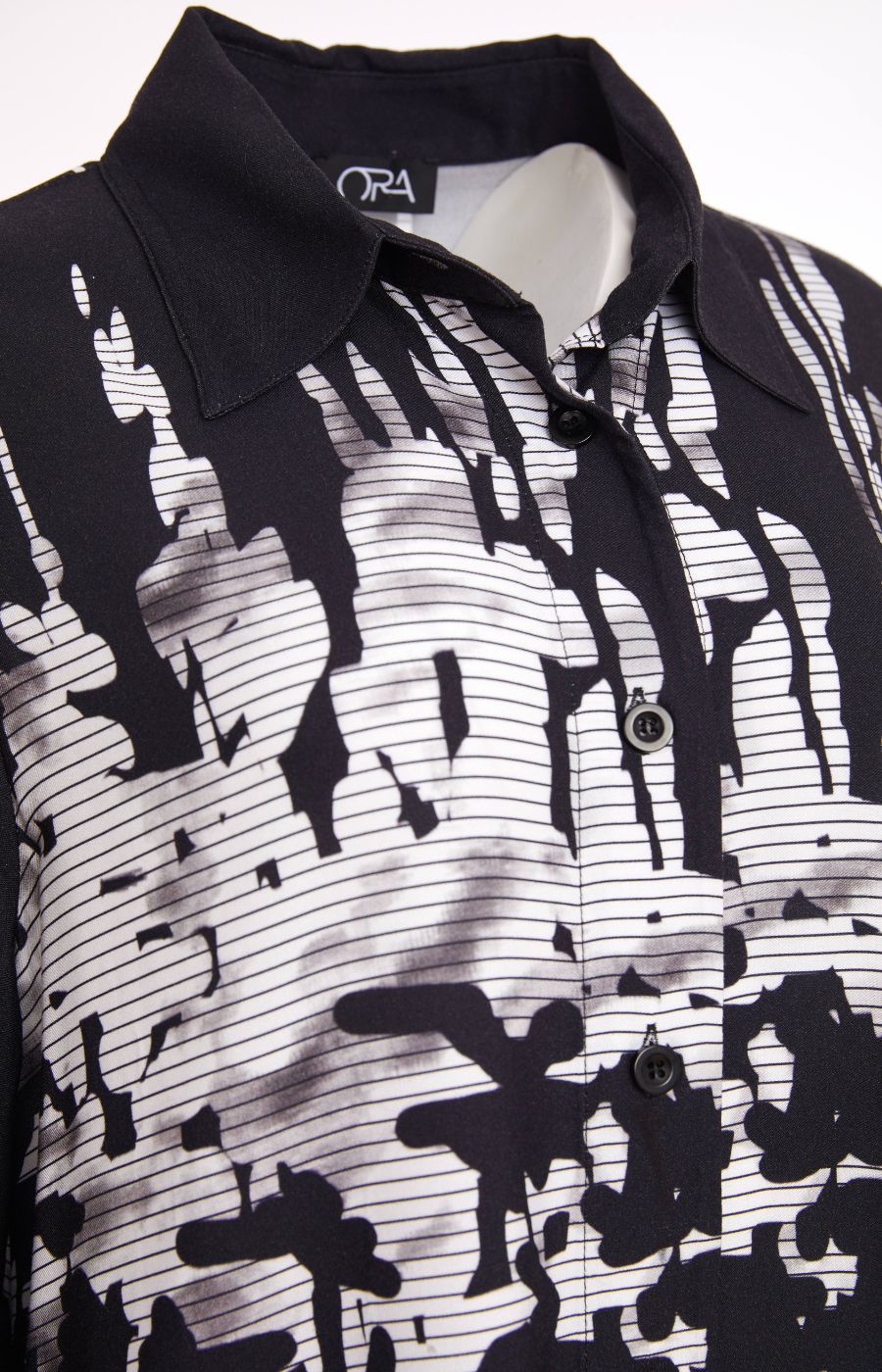 Ora Long Line Printed Shirt in Black 