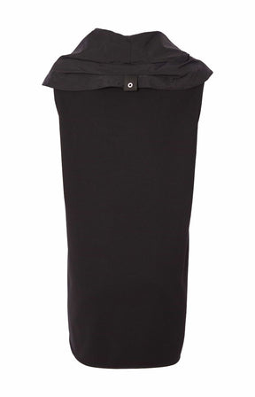 Ora Sleeveless Jacket in Black