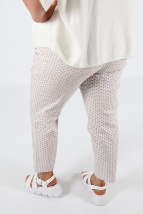Robell 7/8ths Trousers | Beige Geo Print