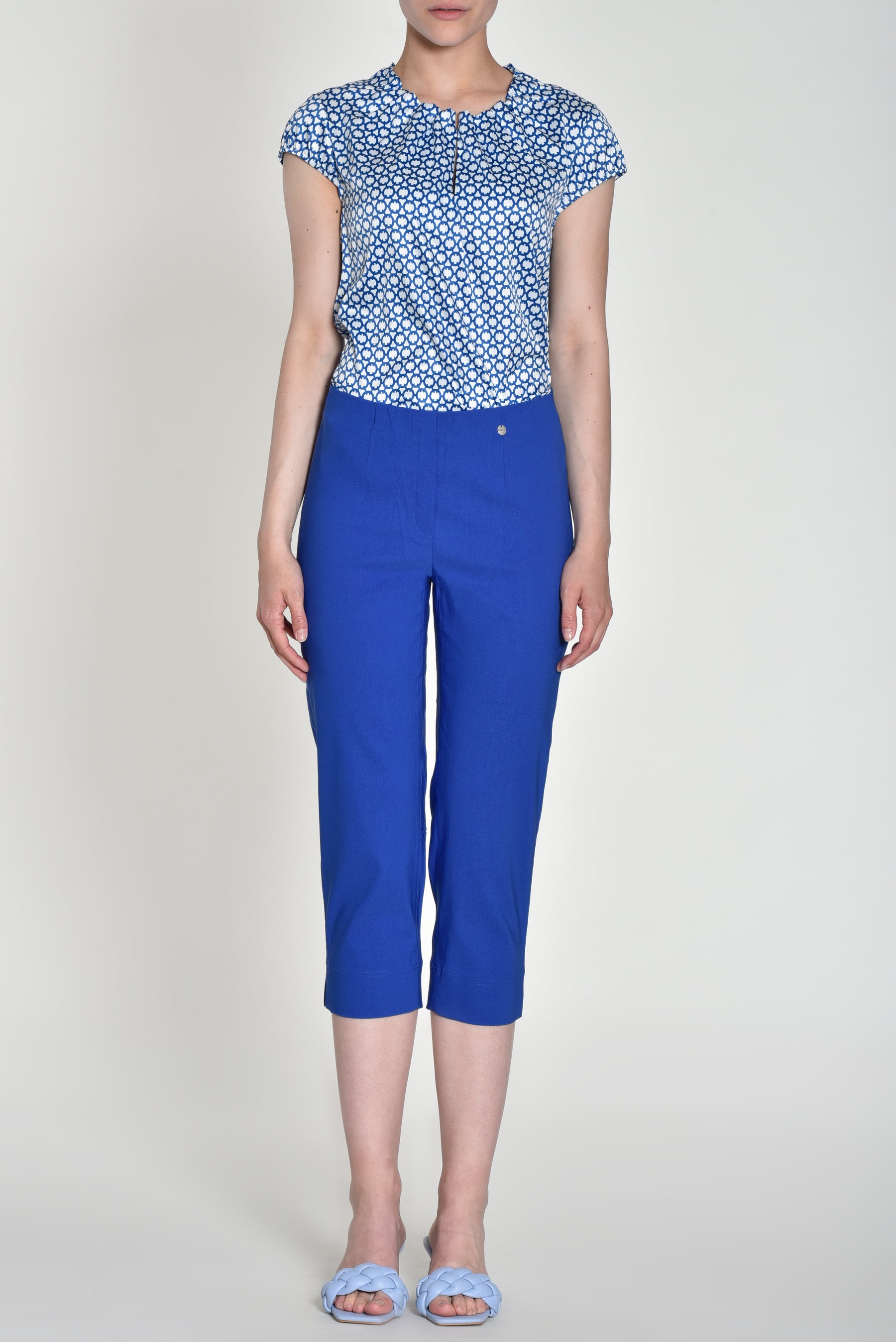 Robell Crop Trousers | Royal Blue, a cropped trouser in Royal blue with an elasticated waistband with a pull up style