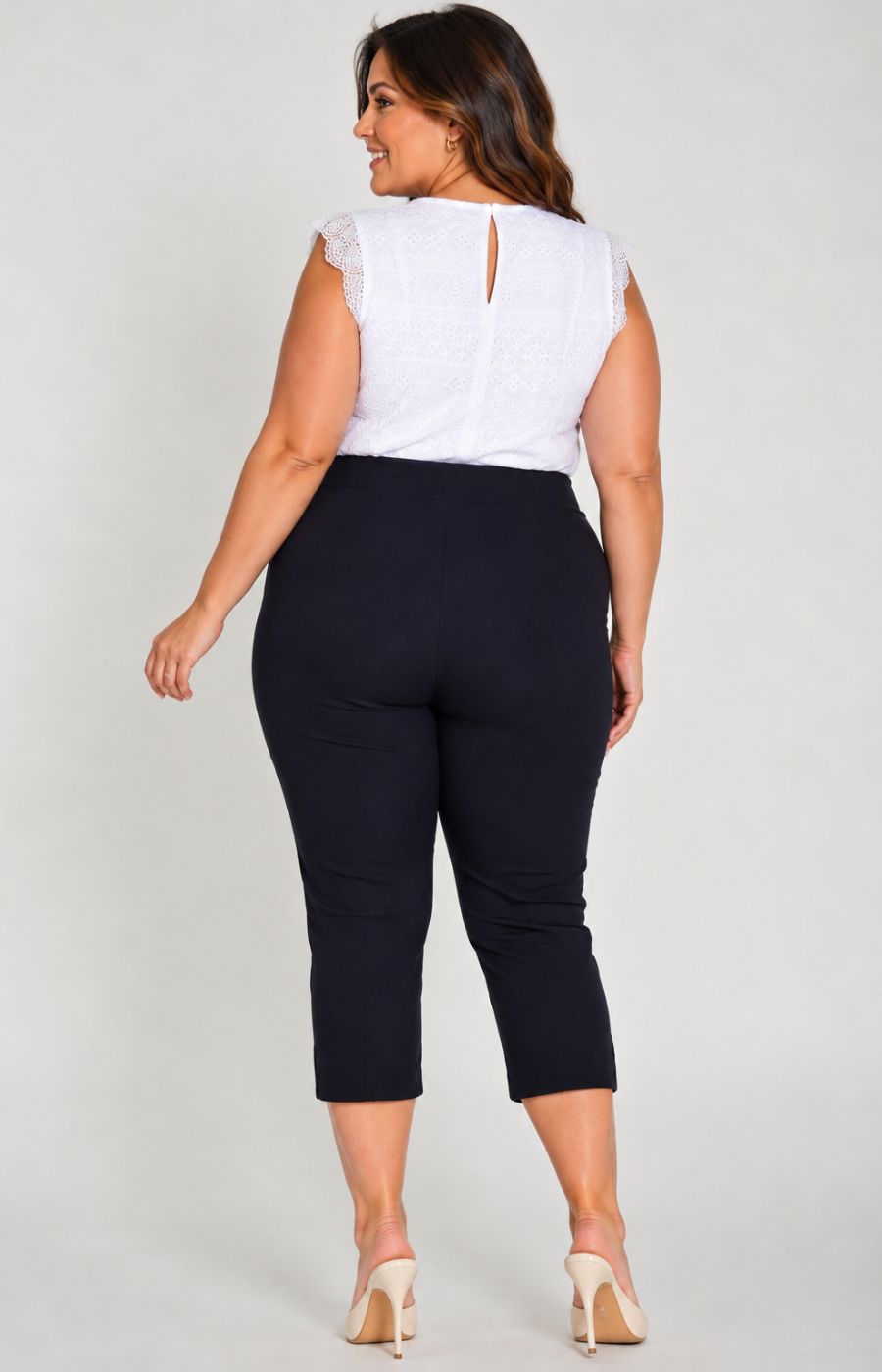 Robell Crop Trousers in Black  
