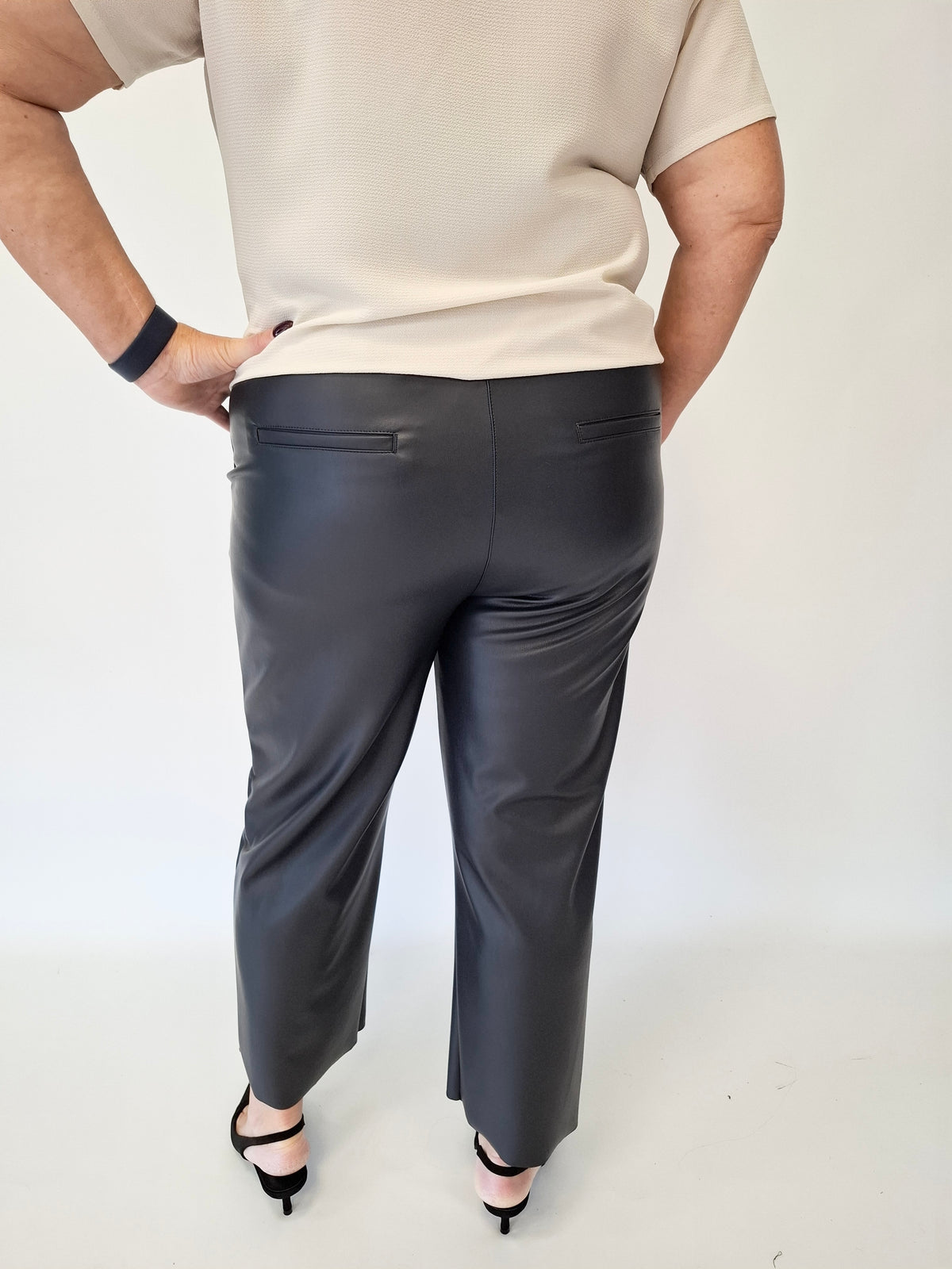 Robell Kati Leather Trousers in Charcoal