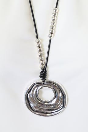 Síomha Necklace in Silver