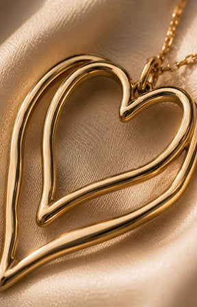 Siya Necklace in Gold 