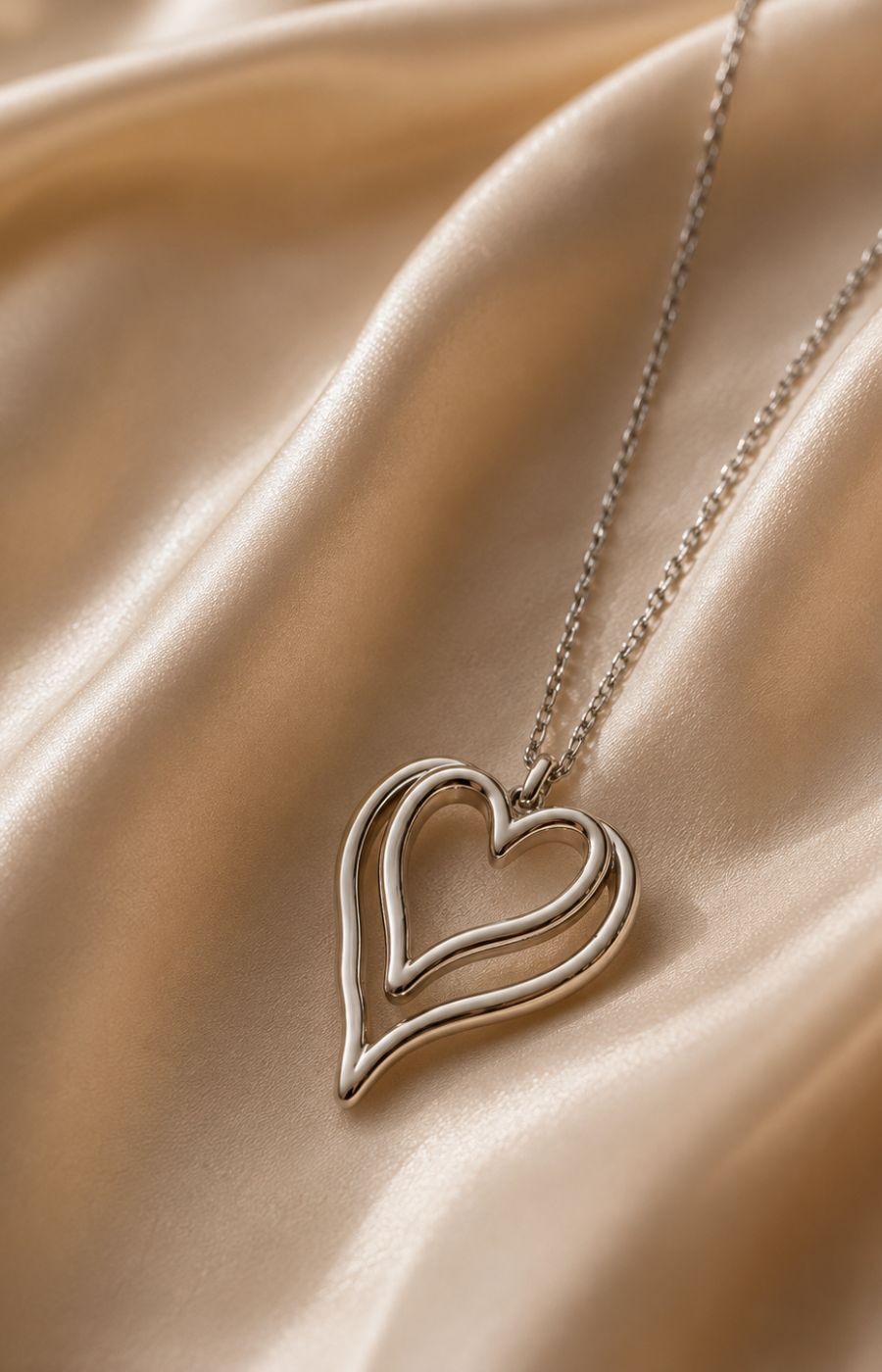 Siya Necklace in Silver 
