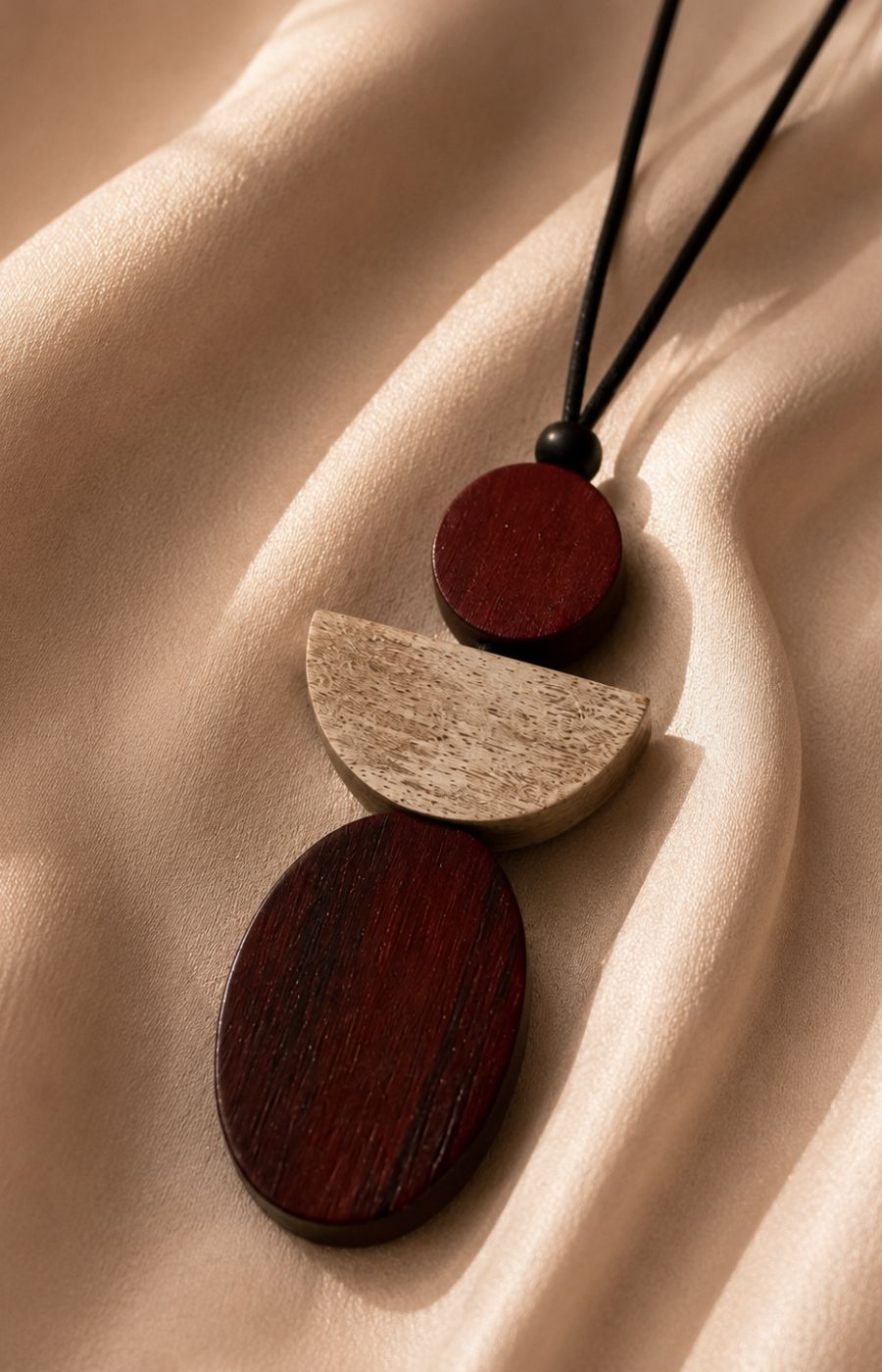 Sophie Angel Necklace in Brown 