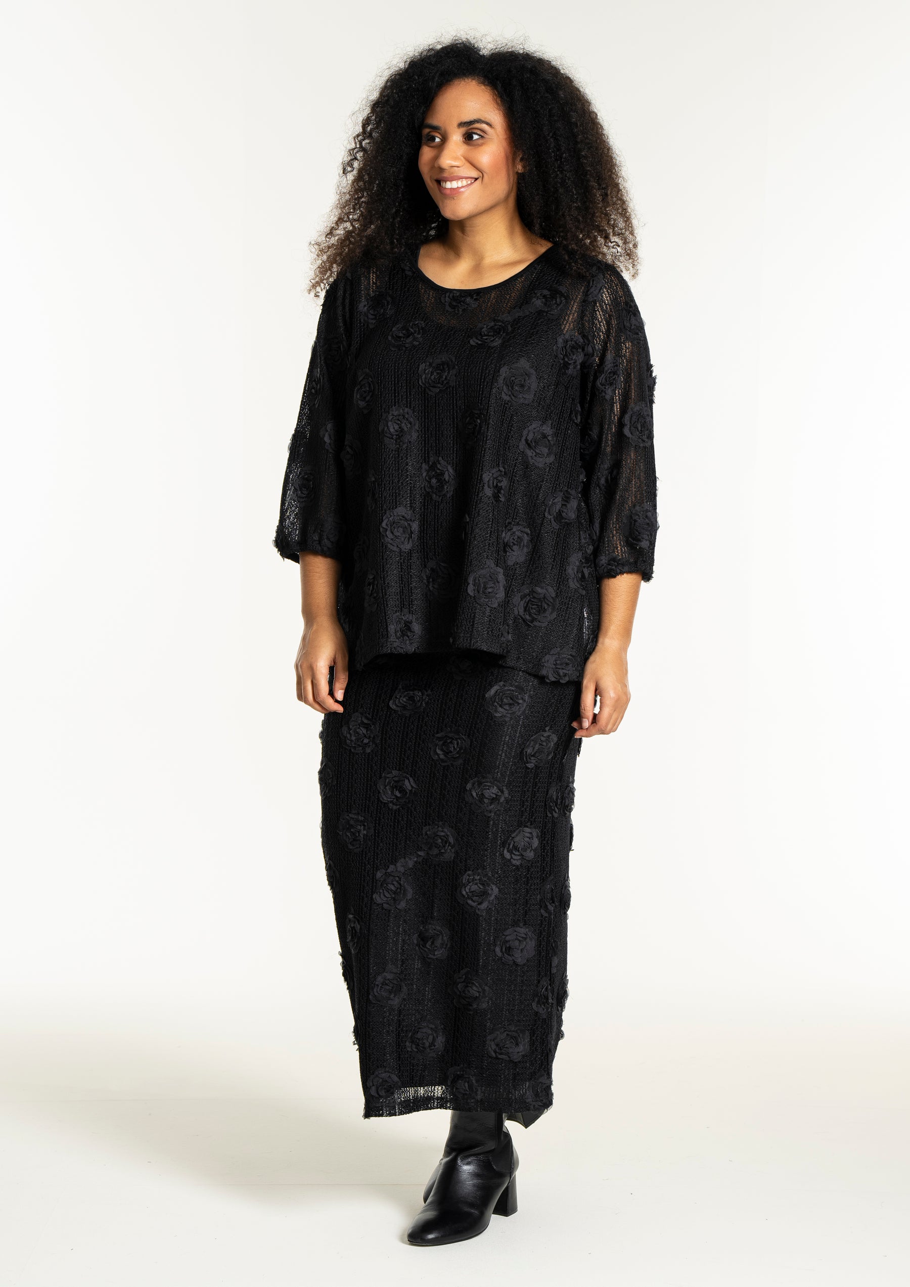 Studio Floral Applique Blouse in Black