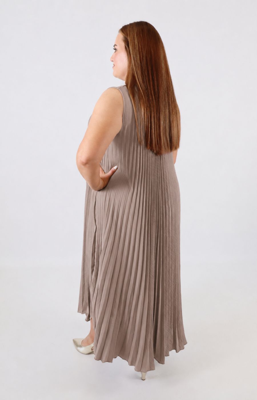 Summer Pleated Dress in Beige 
