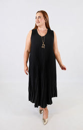 Summer Pleated Dress in Black 