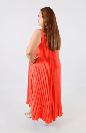 Summer Pleated Dress in Coral 