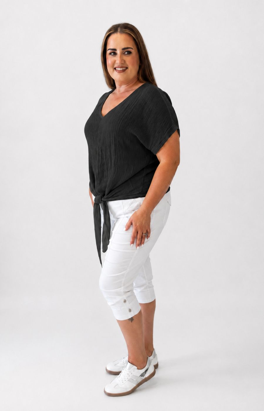 Sydney Crinkle Tie Blouse in Black 