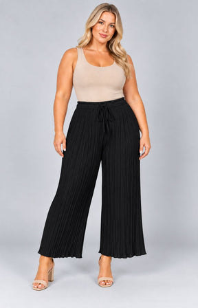 Tammy Pleated Trousers in Black