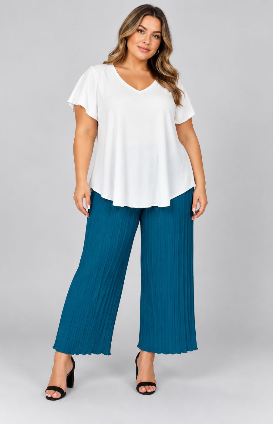 Tammy Pleated Trousers in Teal