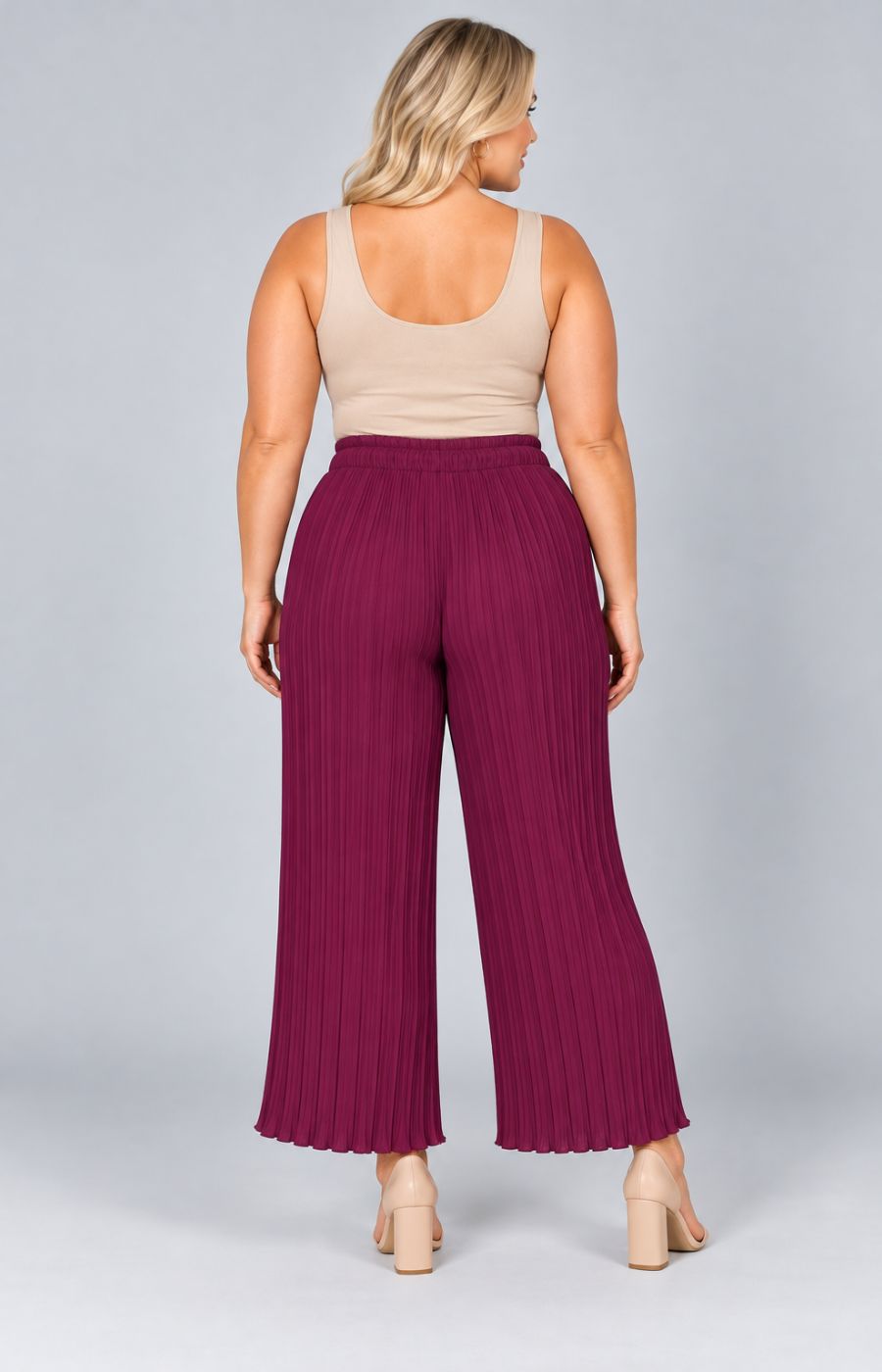 Tammy Pleated Trousers in Wine