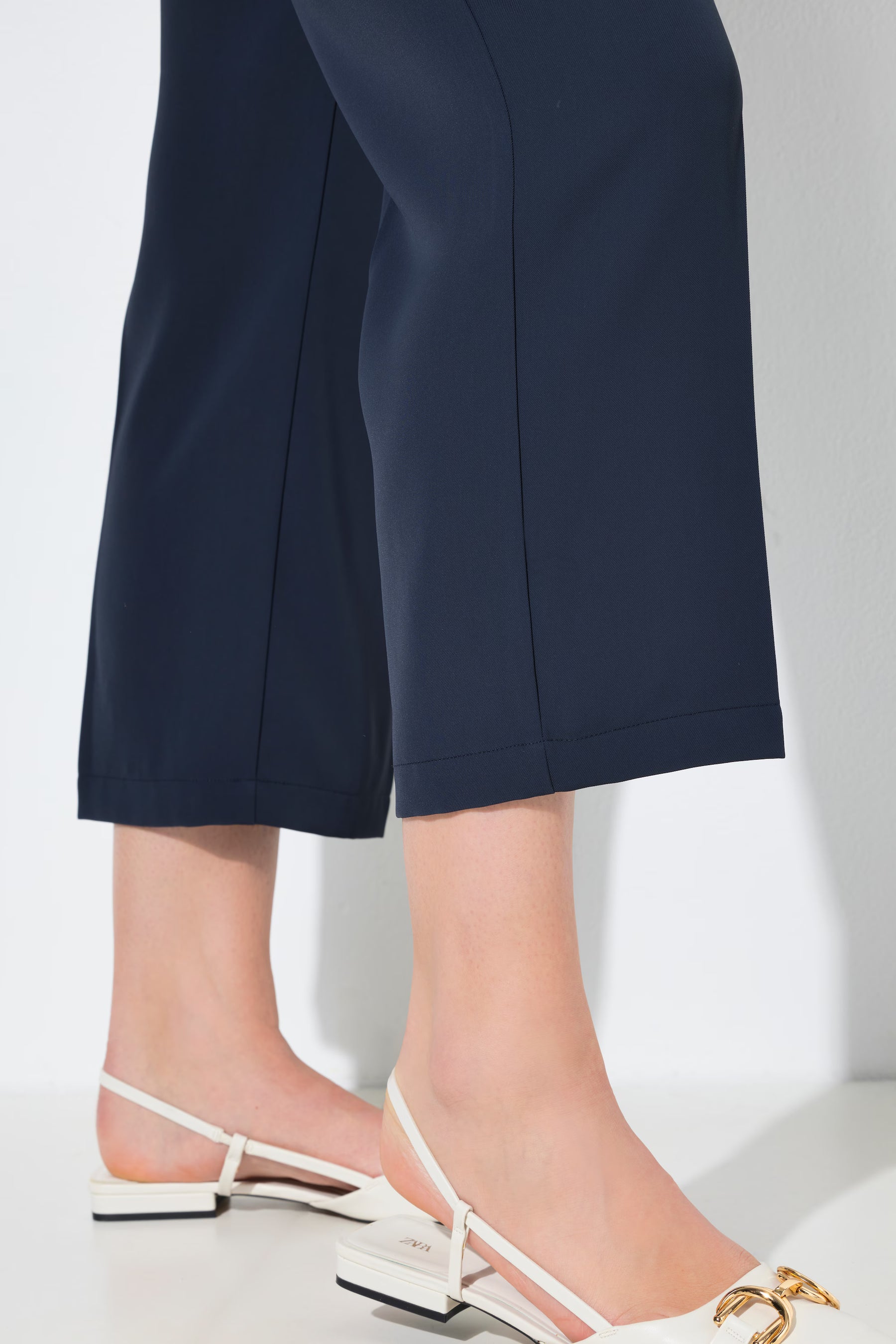 Ulla Popken 7/8th Trousers in Navy, an ankle grazing trouser