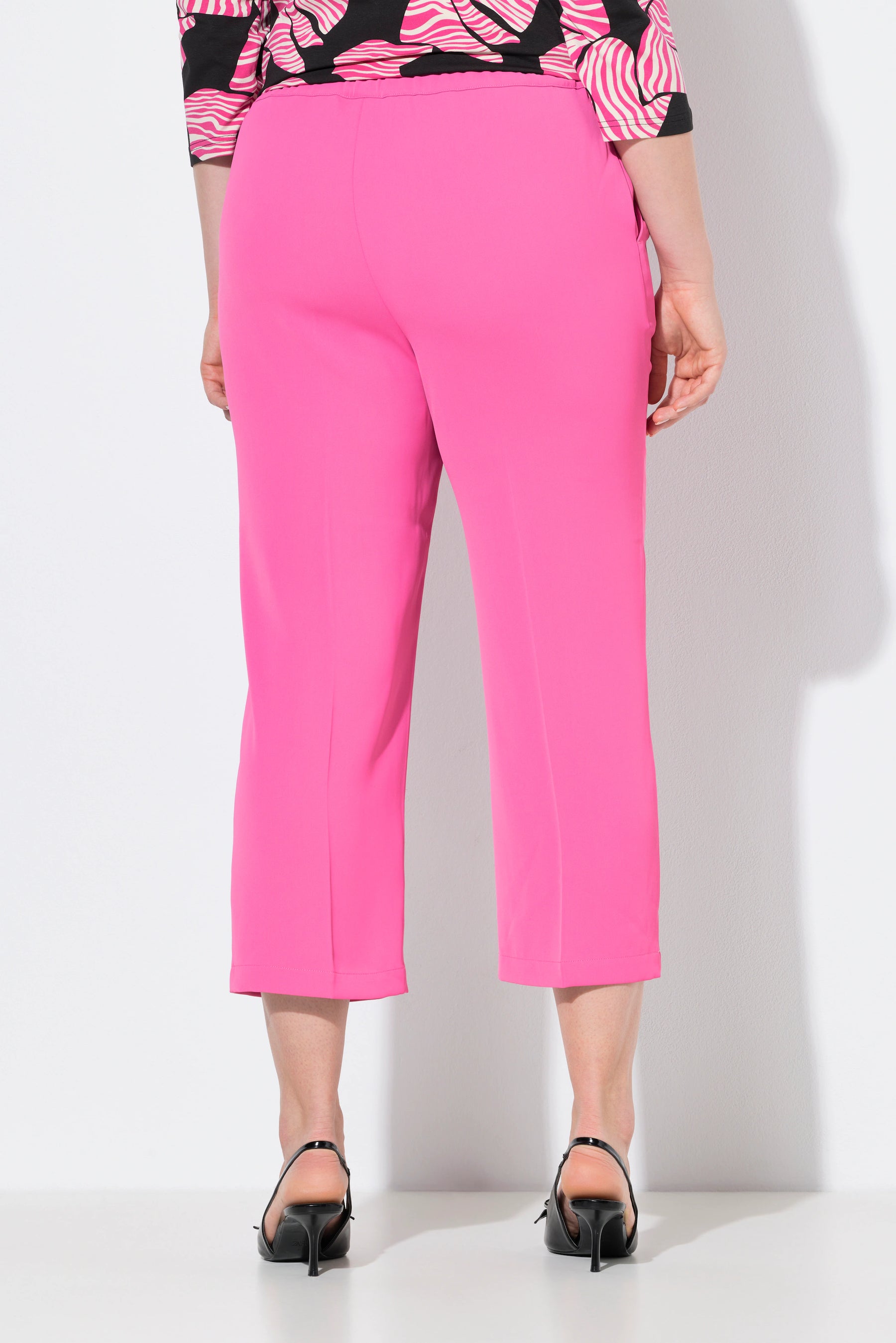 Ulla Popken 7/8th Trousers in Pink. 