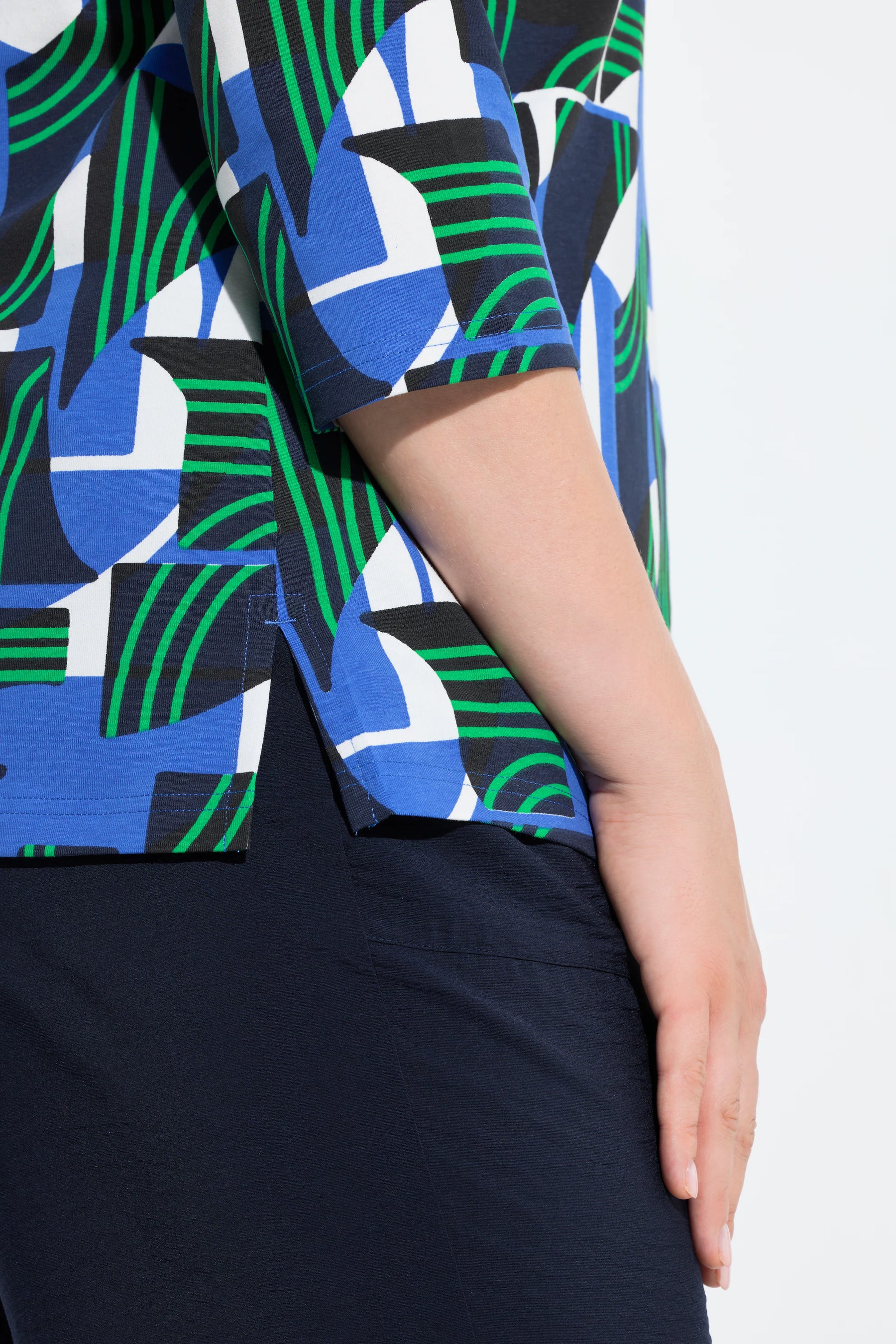 Ulla Popken Graphic Top in Green/Blue