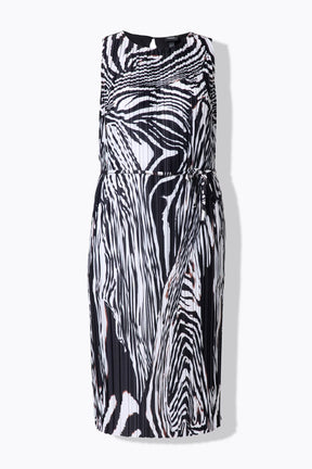 Ulla Popken Pleated Midi Dress in Black 