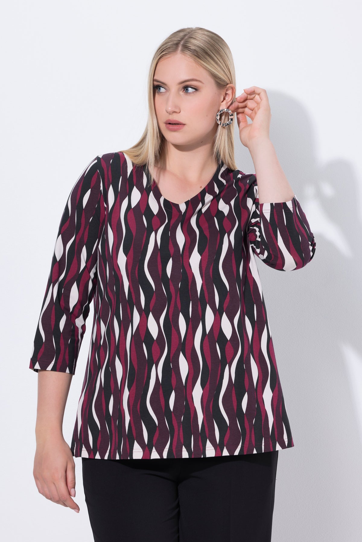 Ulla Popken Wavy Top in Wine