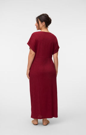 Vero Moda Curve Amanda Dress in Wine